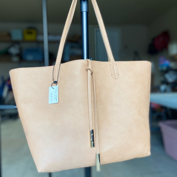 Steve Madden Handbags - 2000’s Steve Madden Tote Bag